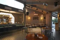 KMR Hotels & Resorts - bar