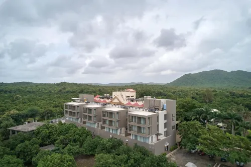 Sarovar Portico Sasangir - 4-Star