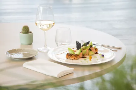 voco the Hague Отели рядом с достопримечательностью «The Hague University of Applied Sciences»