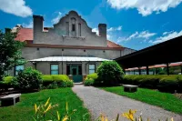 Courtyard Salisbury Hotels in Salisbury