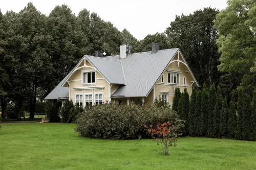 Bjertorp Slott Hotels in Kvänum