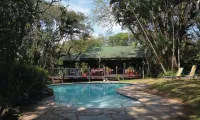 Gooderson Bushlands Game Lodge - Swimmingpools