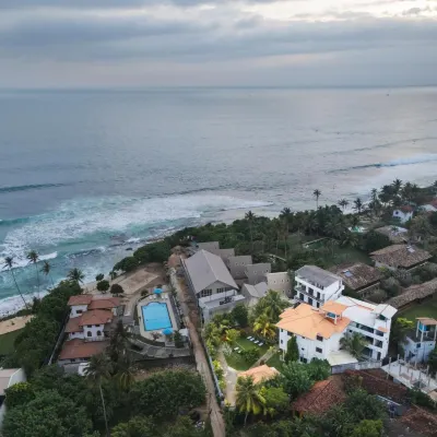 Olu Ayurveda Beach Resort Отели рядом с достопримечательностью «Форт Матара»