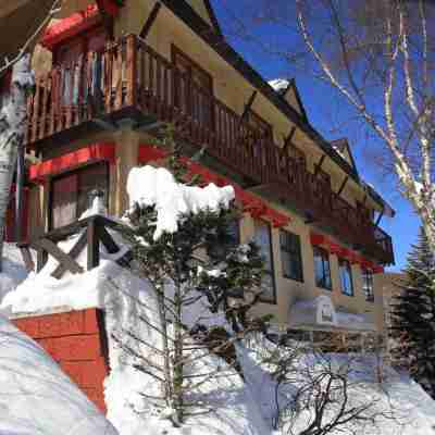 温泉山岳ホテル アンデルマット Hotel Exterior