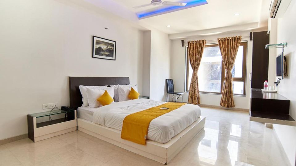 Hotel Sai Bansi