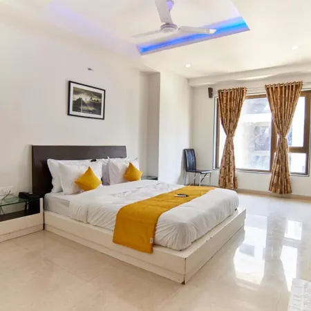 Hotel Sai Bansi