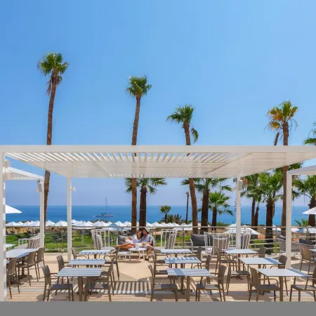 Leonardo Crystal Cove Hotel & Spa – Adults Only