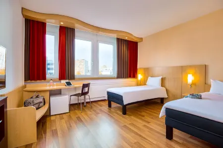 Ibis Luzern Kriens Отели рядом с достопримечательностью «My Post Service 6048 Horw Migros»