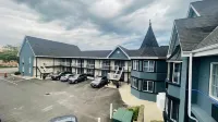 Falls Lodge & Suites - Bãi đậu xe