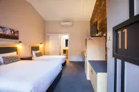 Downs Motel Hotels in South Toowoomba