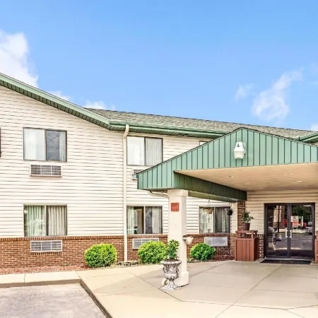 Super 8 by Wyndham Shakopee