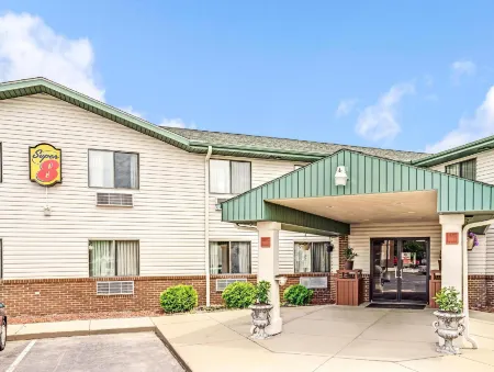 Super 8 by Wyndham Shakopee