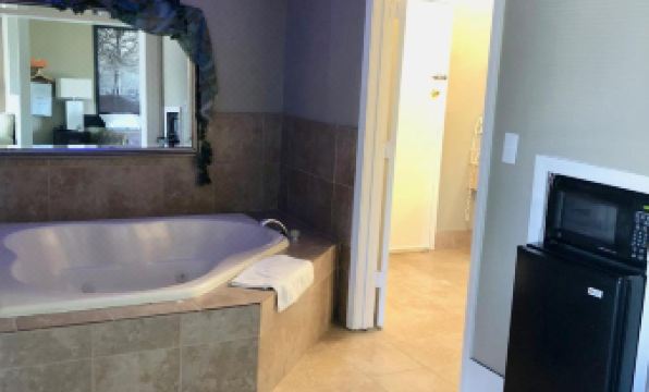 Super 8 by Wyndham Tupelo Airport