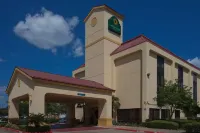 La Quinta Inn & Suites by Wyndham Houston Stafford Sugarland Hotel a Stafford