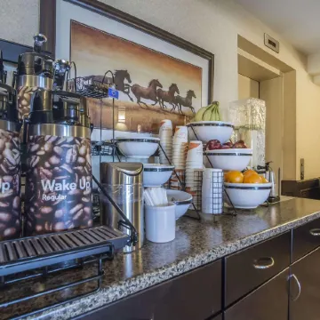 Comfort Inn & Suites