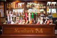 Hamilton's Bed & Breakfast - parking