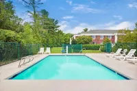 Days Inn & Suites by Wyndham Siler City Hotels in Ramseur