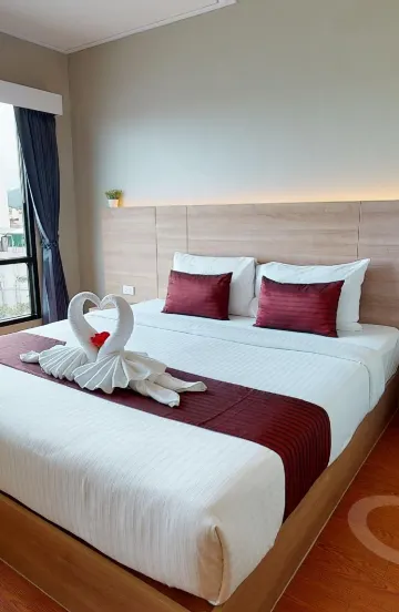 ห้องซูพีเรียร์ เตียงใหญ่ 1 เตียง