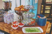 Opera Hostel - breakfast