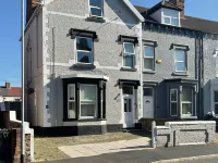 Marley Mansions Apartment - Clarendon Hotels in Wallasey