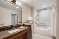 Fairfield Inn & Suites Lexington East/I-75 - 3-Star