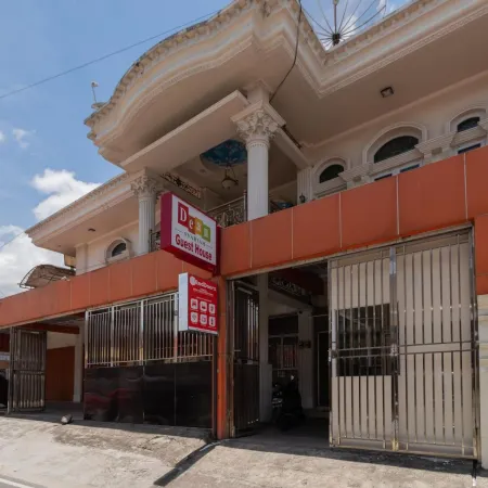 RedDoorz Syariah Near Pasar Aur Kuning
