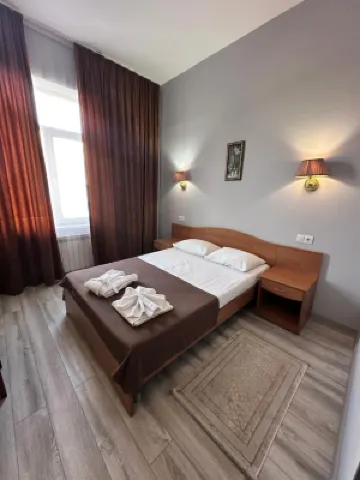 Victoria Palace Hotels in 