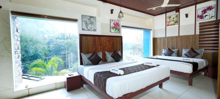 Velan Temple View Hotels in Dindigul
