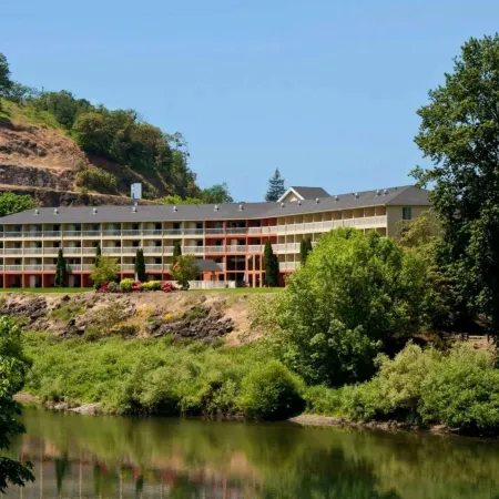 The Lodge at Roseburg