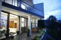 Hills and Hearts Luxury Villa - Mountain view