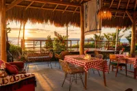 Vila Tiga Ratu dan Homestay - pantai