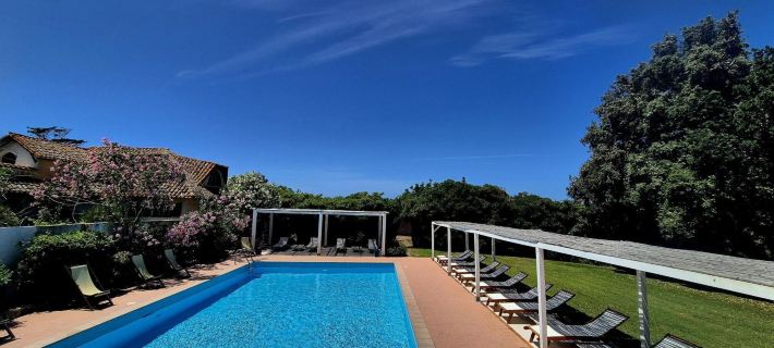 Is Benas Country Lodge Hotels in Province of Oristano