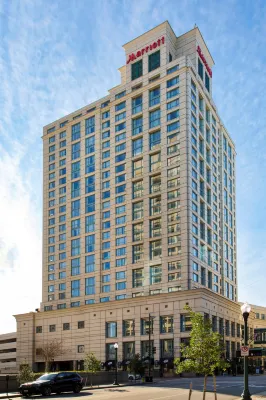 Norfolk Waterside Marriott Hotels in Portsmouth