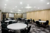 La Quinta Inn & Suites by Wyndham Pittsburg