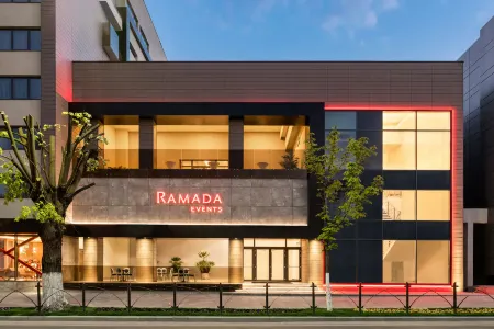 Ramada by Wyndham Ramnicu Valcea Отели в г. Пражила