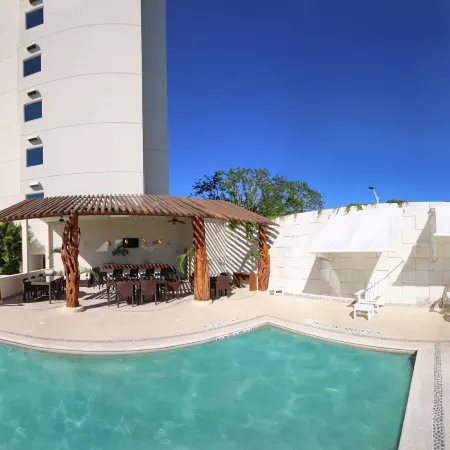 Holiday Inn Acapulco la Isla, an IHG Hotel