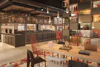 Moxy Rust - bar