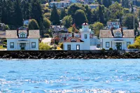 Delta Hotels Seattle Everett Hotels near Trader Joe's