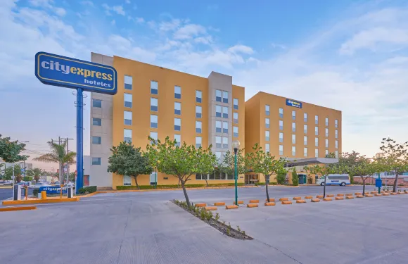 北伊拉普阿託萬豪城市快捷酒店