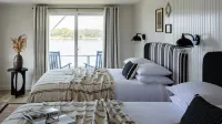 Bluebird Ocean Point Inn Hotels in Boothbay