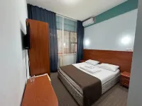 Raduzhny Hotel