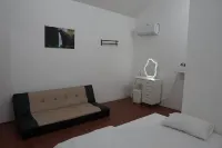 Sambas Cottages