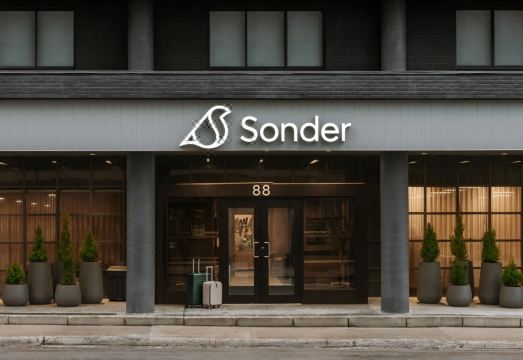 2. 캐피털 힐 호텔..