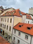 Hostel Little Quarter Hotel dekat St. Vitus Cathedral