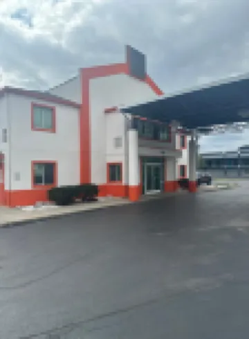 Howard Johnson by Wyndham Clarksville Tennessee