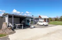 Tidewater Motel & Tourist Park - ที่มีที่จอดรถ