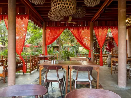 Dontrei Villa Angkor Отели рядом с достопримечательностью «Лолей»