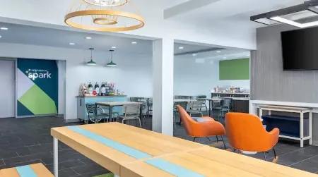 Spark by Hilton Clarion Отели в г. Кларион Каунти