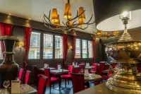 Logis -Hotel & Restaurant de la Place Hotels in Clecy