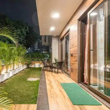 Tim Sector 51, Artemis Hospital 1 Min Walk, Fortis & Medanta 4 Mins Drive